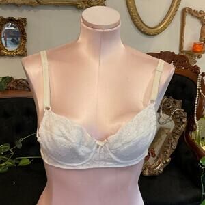 vintage C'est Moi Intimate Lace Underwire  Bralette Bra Size 34A White